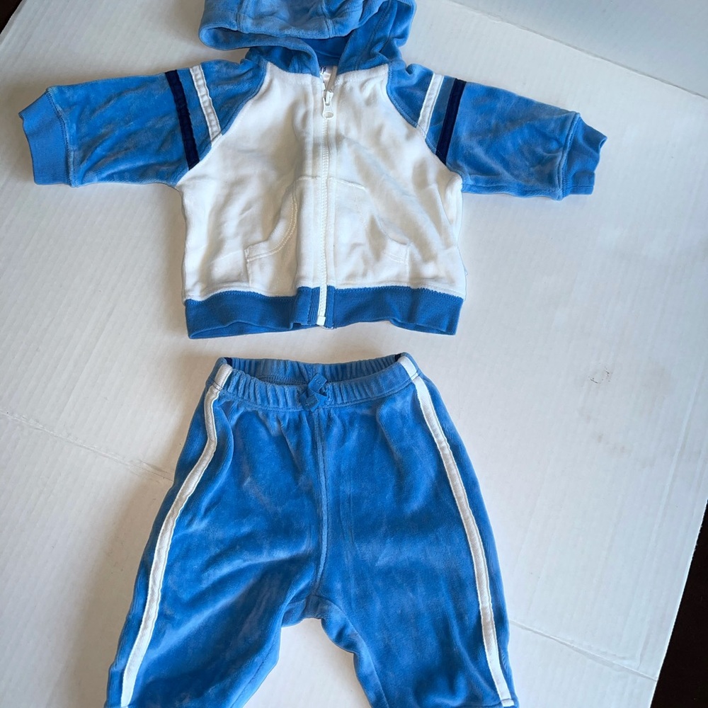 Baby Gap velour track suit Newborn